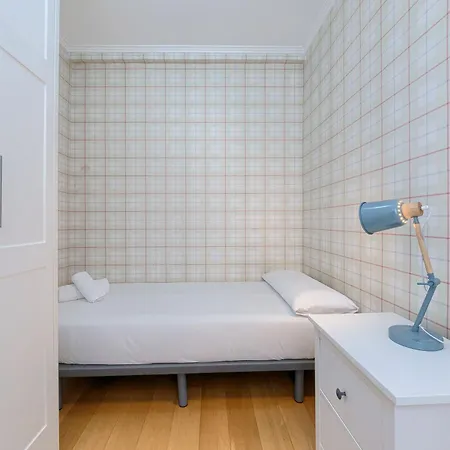 Azkuna Plaza & Vista Alegre By Next Stop * Bilbao