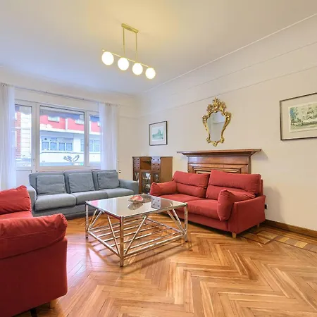 Azkuna Plaza & Vista Alegre By Next Stop *