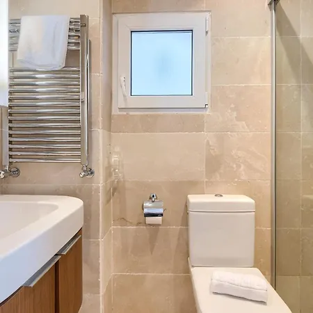 Azkuna Plaza & Vista Alegre By Next Stop * בילבאו